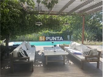 https://www.gallito.com.uy/moderna-casa-en-zona-colegios-4-suites-barbacoa-inmuebles-27608006