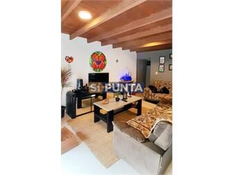 https://www.gallito.com.uy/casa-nueva-casi-a-estrenar-en-jardines-de-punta-inmuebles-27608013