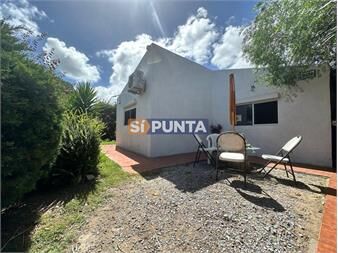 https://www.gallito.com.uy/venta-de-casa-en-tio-tom-punta-ballena-a-50-del-inmuebles-27608019