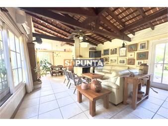 https://www.gallito.com.uy/casa-4-dormitorios-en-alquiler-anual-zona-inmuebles-27608026