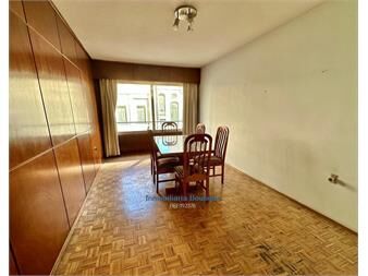 https://www.gallito.com.uy/18-de-julio-y-requena-con-garaje-y-patio-inmuebles-26204284
