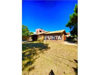 https://www.gallito.com.uy/casa-en-venta-a-pasos-del-mar-en-tio-tom-punta-inmuebles-27608239