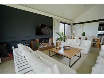 https://www.gallito.com.uy/venta-casa-4-dormitorios-en-mirador-de-la-tahona-inmuebles-26442305