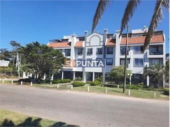 https://www.gallito.com.uy/venta-apartamento-en-playa-brava-parada-10-a-100-inmuebles-27608370
