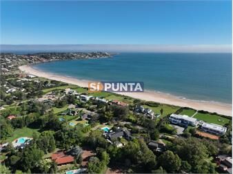https://www.gallito.com.uy/alquiler-de-casa-6-suites-en-punta-ballena-inmuebles-27608456