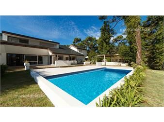 https://www.gallito.com.uy/espectacular-en-playa-mansa-inmuebles-25545842