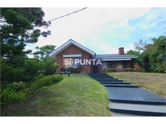 https://www.gallito.com.uy/casa-de-4-dormitorios-en-alquiler-anual-playa-mansa-inmuebles-27608552