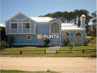 https://www.gallito.com.uy/casa-en-alquiler-montoya-inmuebles-27608556