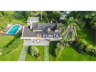 https://www.gallito.com.uy/casa-en-alquiler-anual-6-dormitorios-en-playa-mansa-inmuebles-27608577