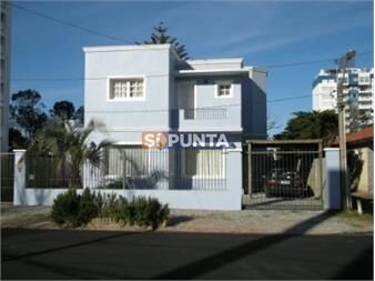 https://www.gallito.com.uy/casa-en-alquiler-en-playa-mansa-inmuebles-27608583