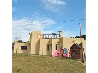 https://www.gallito.com.uy/casa-3-dormitorios-en-alquiler-playa-mansa-inmuebles-27608586