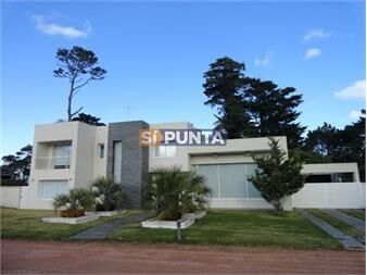 https://www.gallito.com.uy/casa-en-alquiler-anual-mansa-inmuebles-27608619