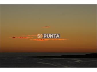 https://www.gallito.com.uy/apartamento-en-playa-mansa-3-dormitorios-alquiler-inmuebles-27608666