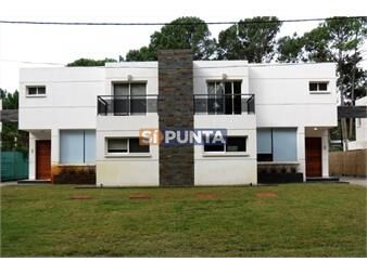 https://www.gallito.com.uy/casa-de-4-dormitorios-en-alquiler-anual-y-temporal-solana-inmuebles-27608709