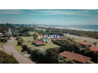 https://www.gallito.com.uy/casa-a-la-venta-en-playa-brava-inmuebles-27609103