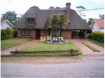 https://www.gallito.com.uy/casa-en-venta-en-pinares-4-dormitorios-a-3-del-inmuebles-27609247