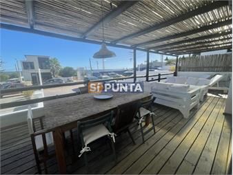 https://www.gallito.com.uy/apartamento-en-alquiler-3-dormitorios-mas-servicio-en-la-inmuebles-27609363