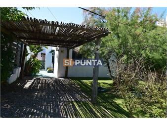 https://www.gallito.com.uy/alquiler-casa-de-3-dormitorios-playera-a-metros-inmuebles-27609620