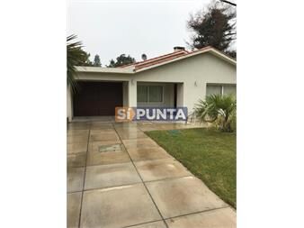 https://www.gallito.com.uy/alquiler-de-casa-en-punta-del-este-inmuebles-27609788
