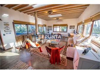 https://www.gallito.com.uy/hermosa-casa-en-punta-ballena-inmuebles-27609938