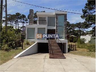 https://www.gallito.com.uy/casa-en-montoya-en-alquiler-inmuebles-27610168
