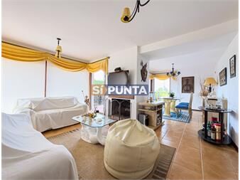 https://www.gallito.com.uy/alquiler-casa-de-3-dormitorios-y-dependencia-con-inmuebles-27610323