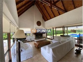 https://www.gallito.com.uy/espectacular-casa-en-lugano-5-dormitorios-4-inmuebles-27610429