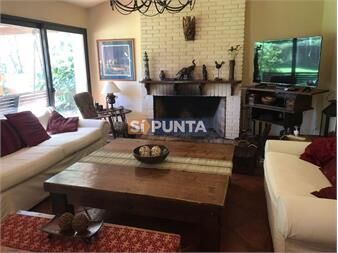 https://www.gallito.com.uy/casa-en-alquiler-en-playa-mansa-inmuebles-27610468