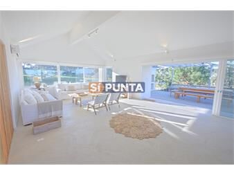 https://www.gallito.com.uy/casa-de-5-dormitorios-en-barrio-privado-pinar-del-faro-inmuebles-27610533