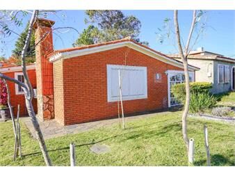 https://web5.gallito.com.uy/vendo-casa-2-dormitorios-2-baños-garaje-araminda-inmuebles-27615414