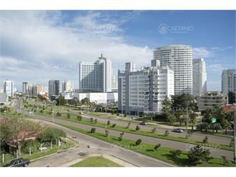 https://www.gallito.com.uy/venta-apartamento-2-dormitorios-playa-mansa-del-inmuebles-27615522