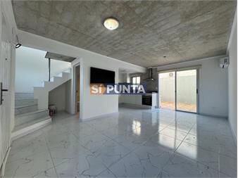 https://www.gallito.com.uy/departamento-en-venta-dos-dormitorios-maldonado-inmuebles-27615526