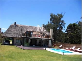 https://www.gallito.com.uy/cabaã±a-de-4-dormitorios-y-piscina-cerca-del-mar-inmuebles-25014146
