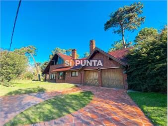 https://www.gallito.com.uy/hermosa-casa-en-cantegril-para-alquiler-anual-inmuebles-27619594