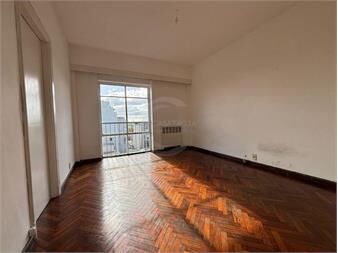 https://www.gallito.com.uy/casatroja-venta-apartamento-en-el-centro-inmuebles-27343136