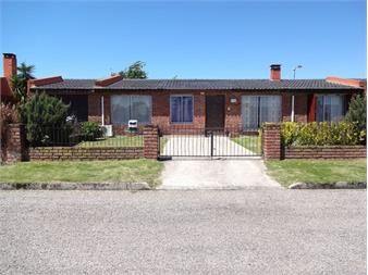 https://web5.gallito.com.uy/venta-casa-4-dormitorios-en-colonia-del-sacramento-inmuebles-27448297