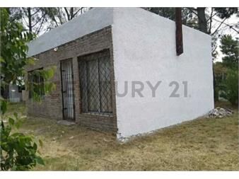 https://www.gallito.com.uy/venta-de-casa-en-las-toscas-norte-a-1-cuadra-de-la-inter-inmuebles-27369363