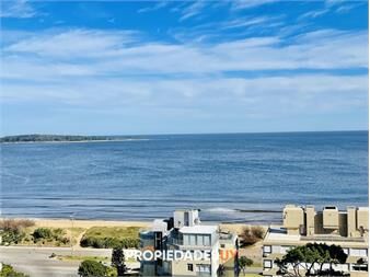 https://www.gallito.com.uy/apartamento-de-3-dormitorios-en-playa-mansa-con-inmuebles-23770598