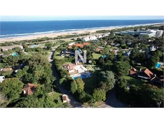 https://web5.gallito.com.uy/casa-en-venta-de-5-dormitorios-en-el-golf-punta-inmuebles-25036495