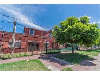 https://www.gallito.com.uy/venta-casa-2-pisos-3-dormitorios-en-larrañaga-inmuebles-27183767