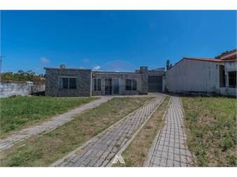 https://www.gallito.com.uy/venta-casa-2-dormitorios-en-rambla-de-las-toscas-inmuebles-26204117