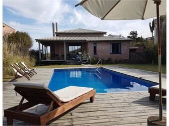 https://www.gallito.com.uy/consulte-muy-linda-casa-a-metros-del-mar-inmuebles-26302520