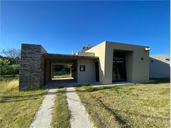 https://www.gallito.com.uy/venta-casa-con-renta-3-dormitorios-en-santa-ana-inmuebles-25835104