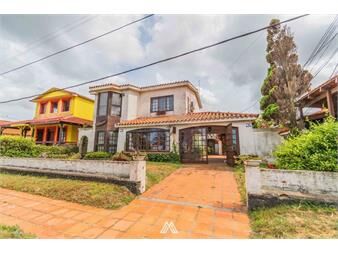 https://www.gallito.com.uy/venta-de-casa-4-dormitorios-con-renta-en-atlantida-inmuebles-26463661