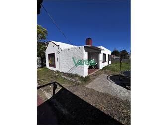 https://www.gallito.com.uy/casa-en-venta-en-el-pinar-norte-financiada-de-2-inmuebles-27514206