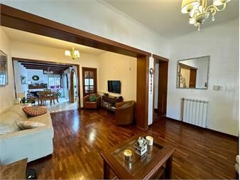 https://www.gallito.com.uy/venta-casa-4-dormitorios-3-baño-garaje-punta-carretas-inmuebles-27406049