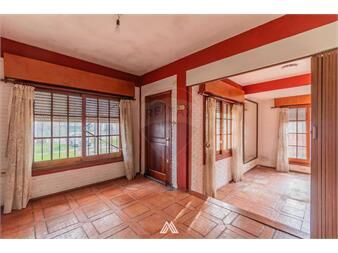 https://www.gallito.com.uy/venta-casa-3-dormitorios-en-pando-con-gran-terreno-inmuebles-26725120