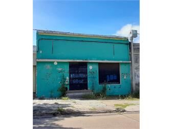 https://www.gallito.com.uy/venta-local-o-galpon-proximo-a-ruta-1-en-la-teja-inmuebles-25910284