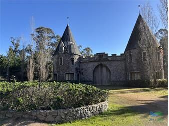 https://www.gallito.com.uy/venta-de-15-chacras-por-camino-eguzquiza-inmuebles-27639009