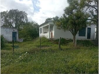 https://www.gallito.com.uy/venta-de-casa-a-reciclar-2-dormitorios-en-pando-inmuebles-27129160